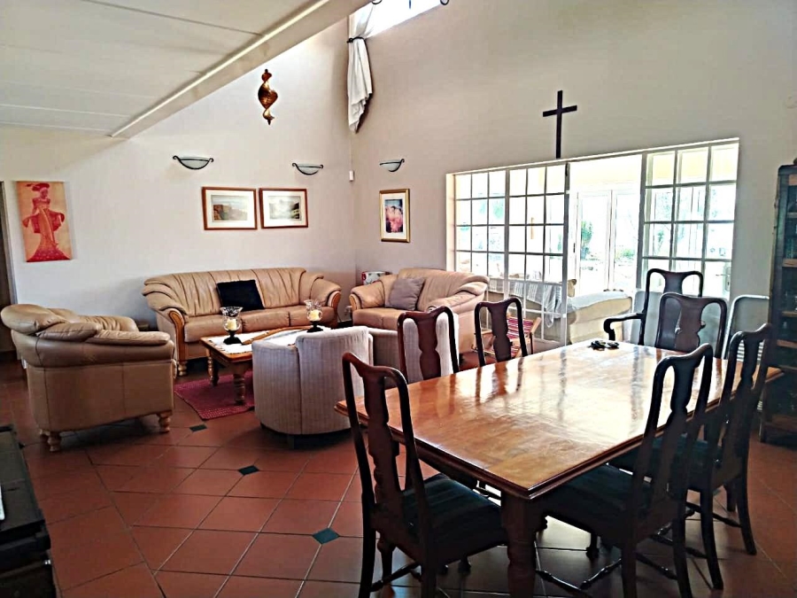 6 Bedroom Property for Sale in Vaal Dam Free State